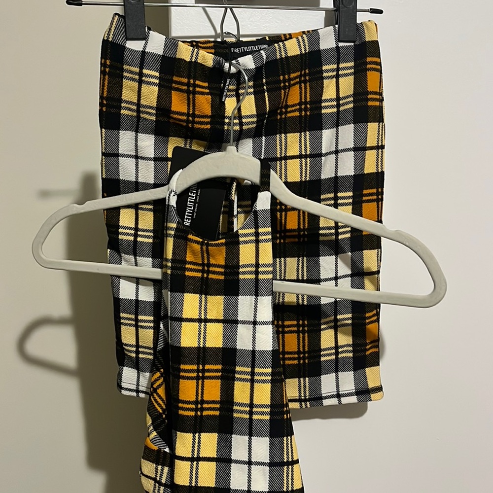 Black and yellow plaid set